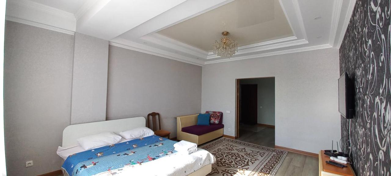 879 Apartment In Bishkek Exterior photo